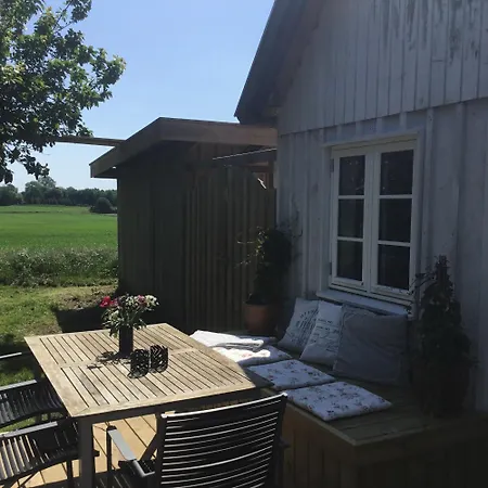 Marielyst - לינה וארוחת בוקר Næstved