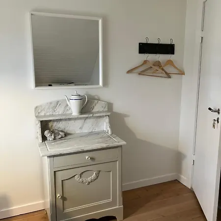 Bed & Breakfast Marielyst - *